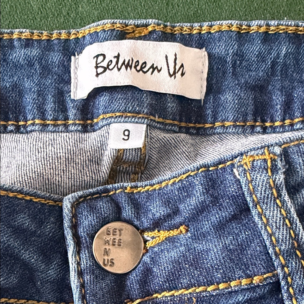 High Rise Distressed Blue Jeans. CAJA. #. 7 - Picture 5 of 8
